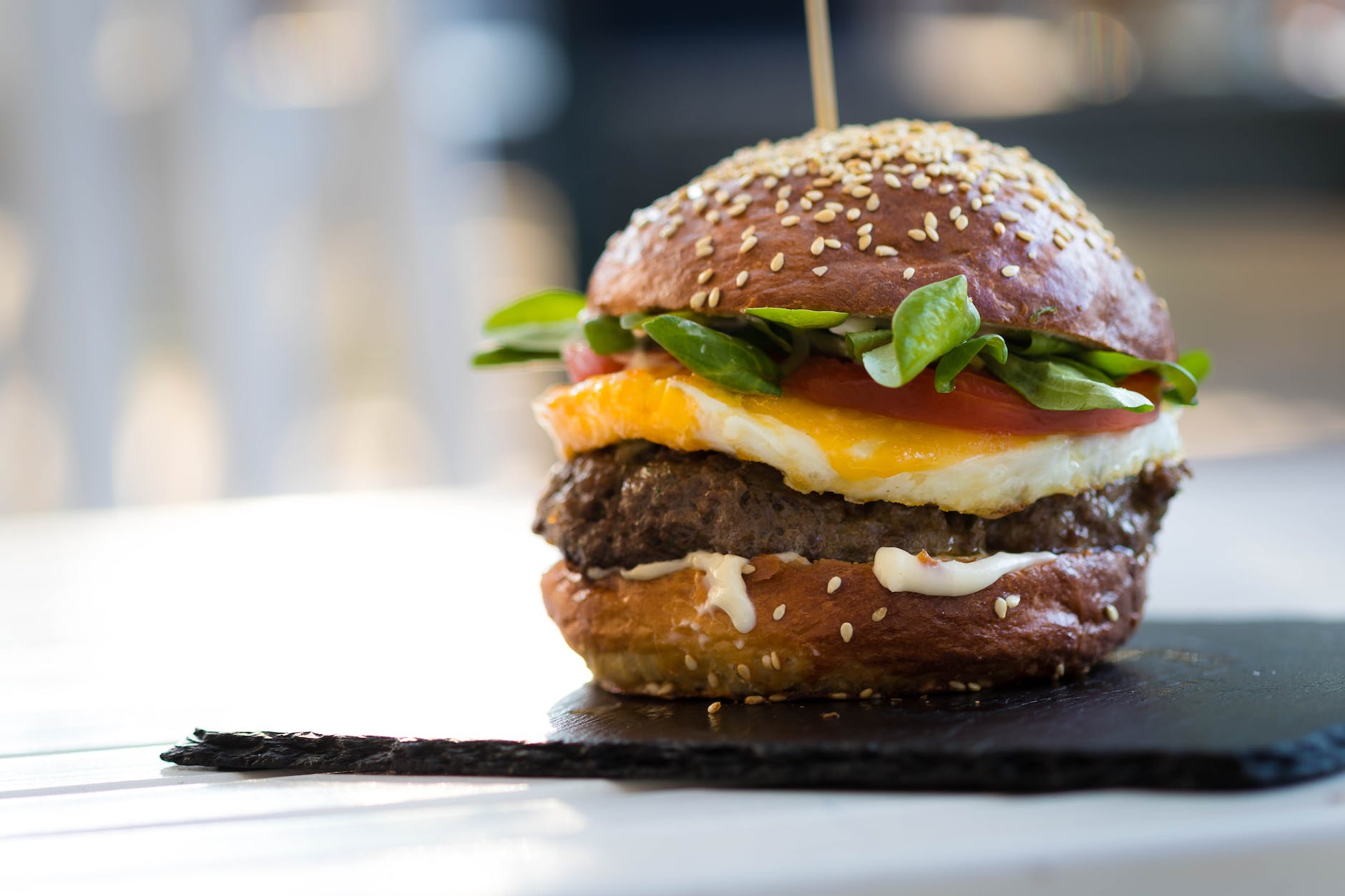 hamburger with egg and vegetable